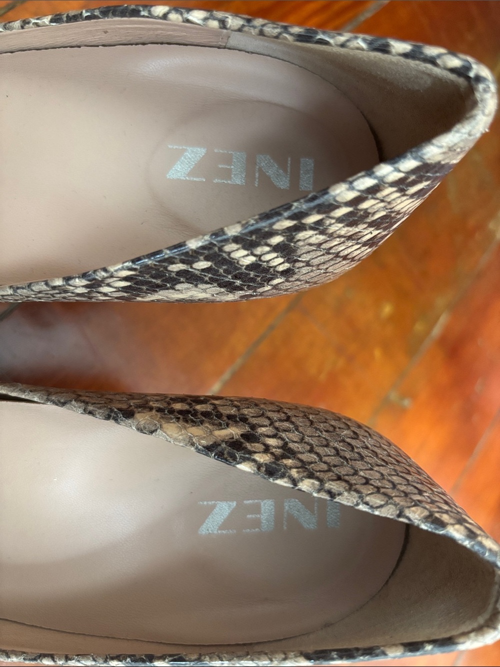 Women's Snake-Print Leather INEZ Pointed Toe Stiletto Pumps - Neutral - Picture 4 of 8